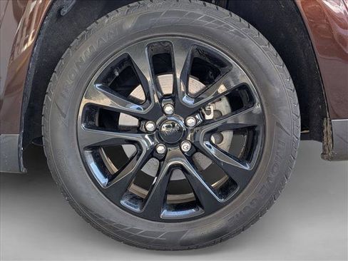 Used 2015 Jeep Grand Cherokee Summit w/ Trailer Tow Group IV image 16