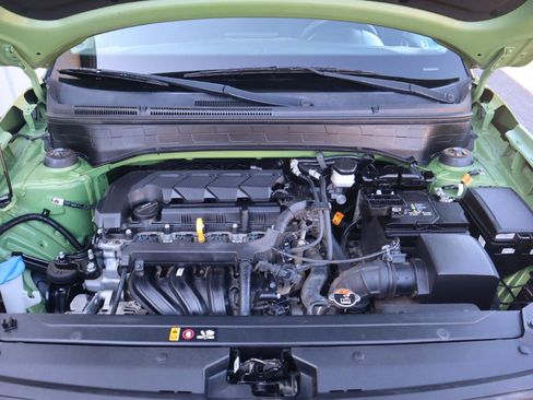 Used 2021 Hyundai Venue SE image 32