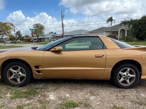 Used 1998 Pontiac Firebird Formula w/ Security Pkg image 4