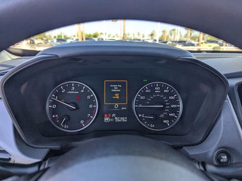 Used 2025 Subaru Crosstrek 2.0i Premium image 30