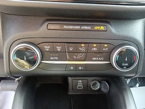 Used 2025 Ford Escape ST-Line FWD image 23