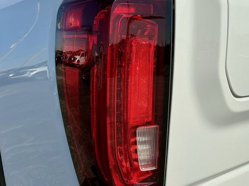 Used 2021 GMC Sierra 1500 AT4 image 14