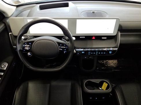 Certified 2024 Hyundai Ioniq 5 Limited RWD image 3