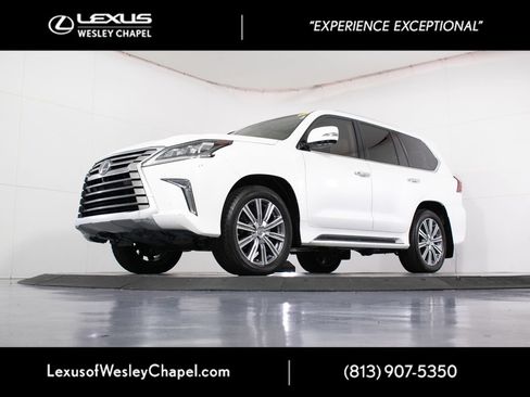 Used 2016 Lexus LX 570 4WD w/ Luxury Package image 12