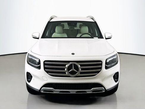 Used 2025 Mercedes-Benz GLB 250 image 2