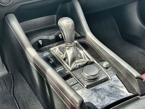 Used 2023 MAZDA MAZDA3 s image 23