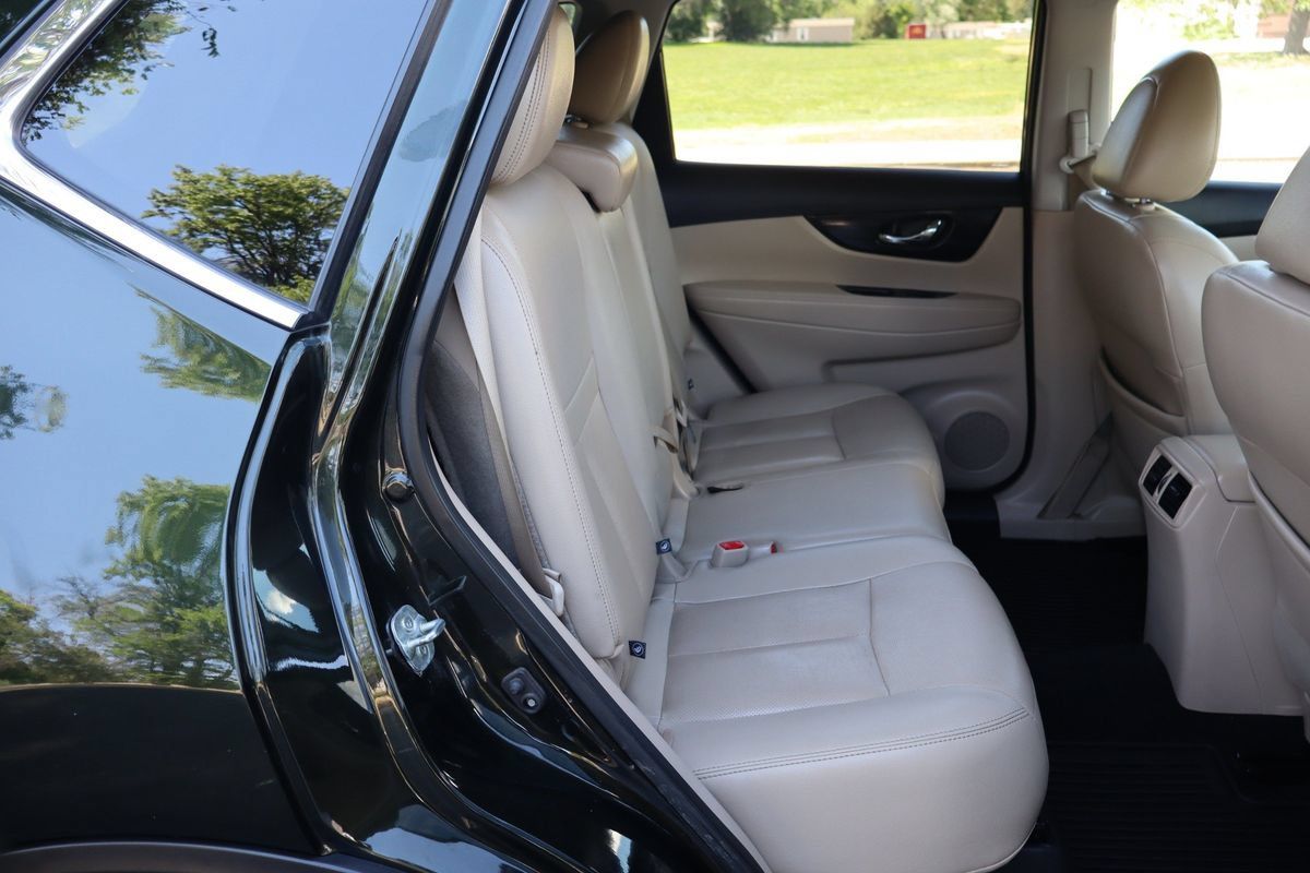 Used 2019 Nissan Rogue SL w/ Premium Package AWD/4WD image 21