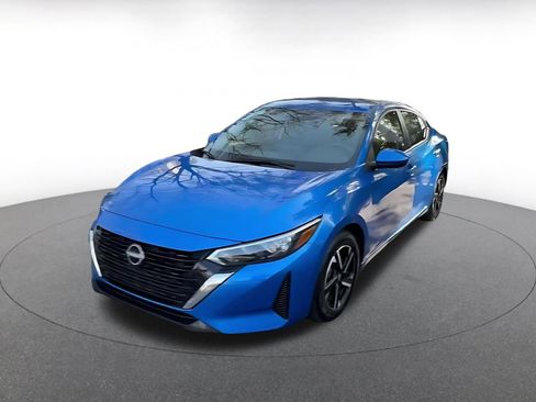 Used 2025 Nissan Sentra SV image 7