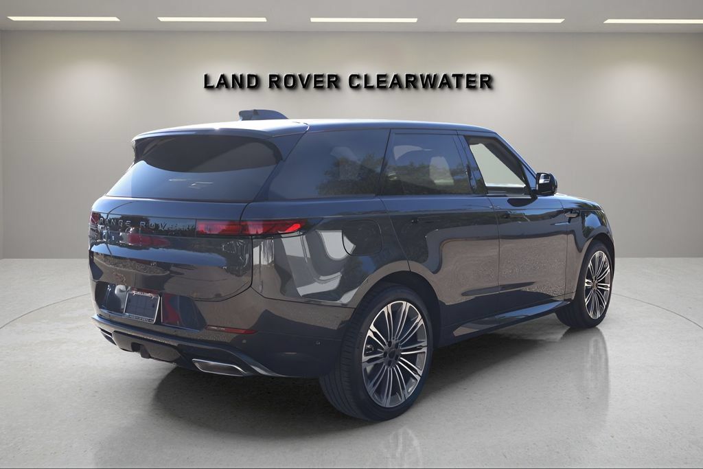 New 2026 Land Rover Range Rover Sport Dynamic SE AWD/4WD image 5