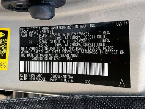 Used 2014 Toyota Highlander Limited w/ Driver Technology Package image 37