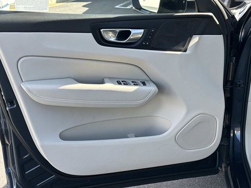 Certified 2026 Volvo XC60 B5 Ultra w/ Protection Package Premier image 15