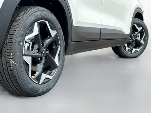 New 2026 Kia Seltos EX AWD/4WD image 14
