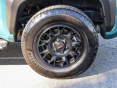 New 2025 Toyota 4Runner TRD Off-Road Premium image 15