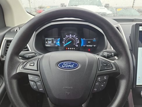 Used 2022 Ford Edge SE image 10
