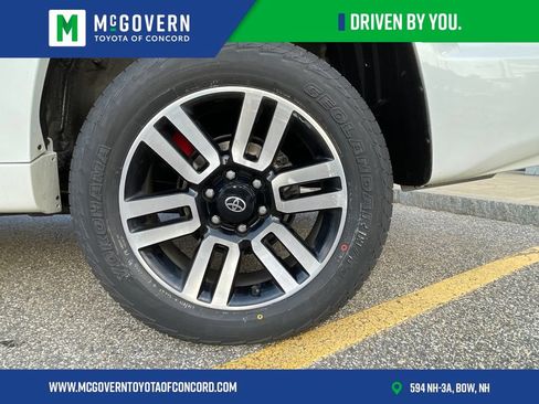 Used 2024 Toyota 4Runner Limited AWD/4WD image 35