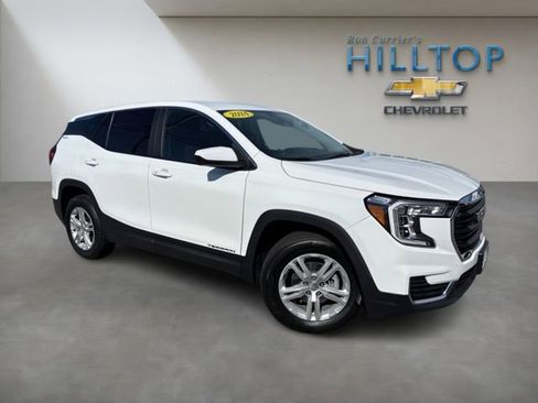 Used 2024 GMC Terrain SLE image 2