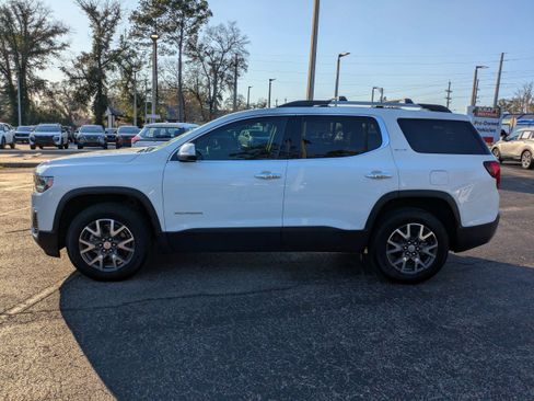 Used 2023 GMC Acadia SLE w/ Driver Convenience Package FWD image 7
