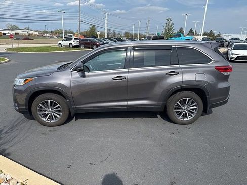 Certified 2019 Toyota Highlander XLE image 4