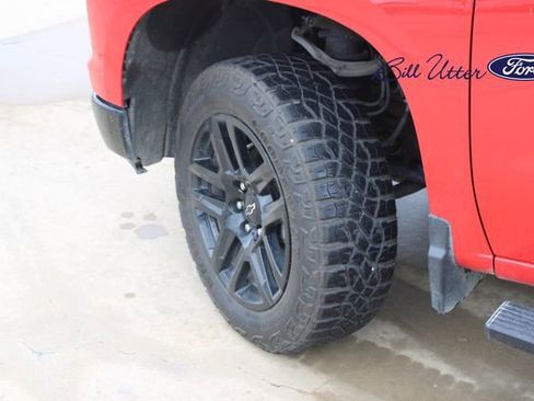 Used 2025 Chevrolet Silverado 1500 Custom Trail Boss AWD/4WD image 9