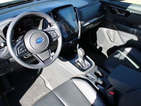 Used 2025 Subaru Forester Limited image 2