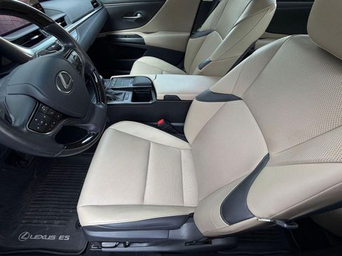 Used 2021 Lexus ES 250 w/ Premium Package image 5