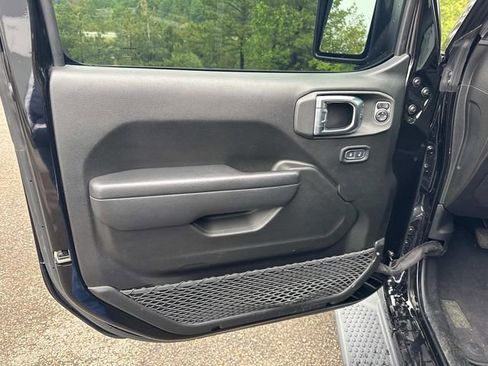Used 2023 Jeep Wrangler Unlimited Sport AWD/4WD image 25