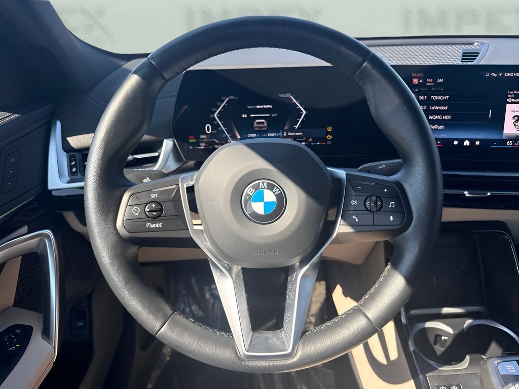 Used 2025 BMW X2 xDrive28i AWD/4WD image 13