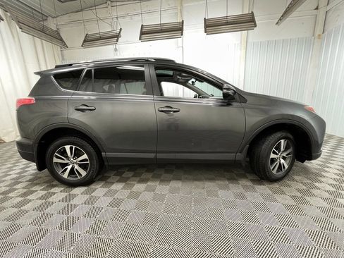Used 2018 Toyota RAV4 XLE image 18