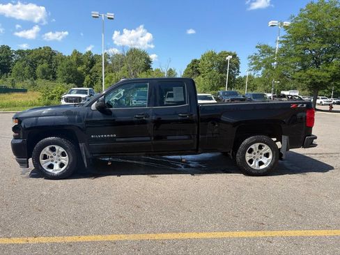 Used 2018 Chevrolet Silverado 1500 LT w/ All Star Edition AWD/4WD image 5