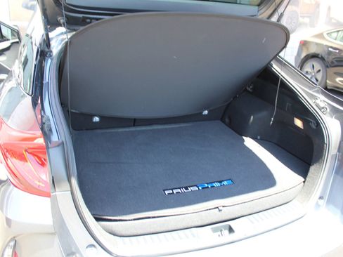 Used 2018 Toyota Prius Prime Premium w/ Carpet Mat Package FWD image 10