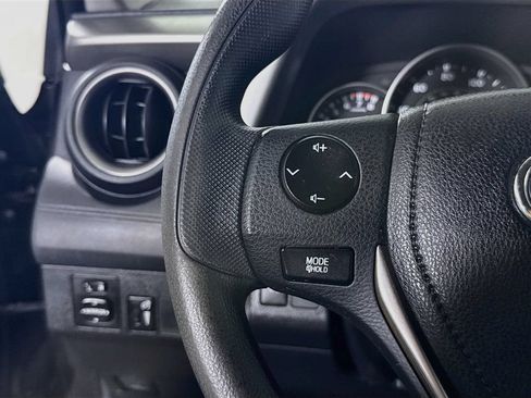 Used 2016 Toyota RAV4 LE AWD/4WD image 19