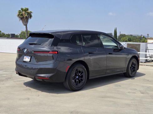 Used 2023 BMW iX xDrive50 w/ Convenience Package AWD/4WD image 4