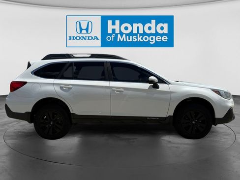 Used 2019 Subaru Outback 2.5i Premium AWD/4WD image 7