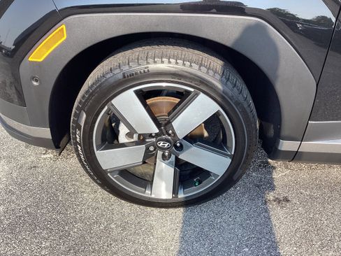 Used 2024 Hyundai Santa Fe Limited image 9