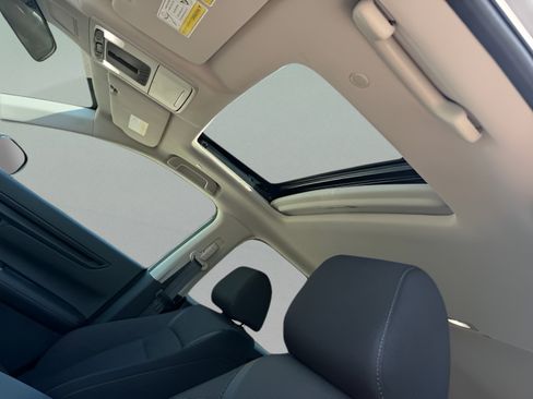 Used 2024 Honda CR-V EX image 29