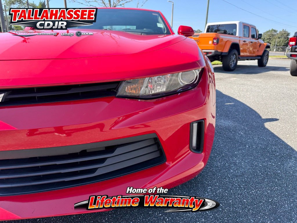 Used 2018 Chevrolet Camaro LT w/ Technology Package RWD image 12