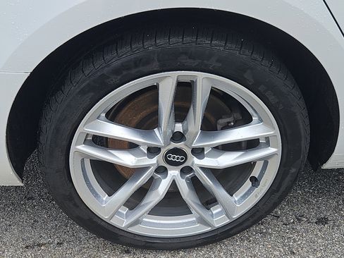 Used 2020 Audi A4 2.0T Premium Plus w/ Premium Plus Package AWD/4WD image 11