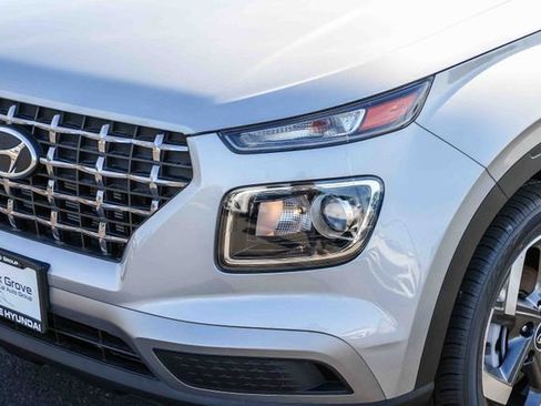 New 2026 Hyundai Venue SEL FWD image 10