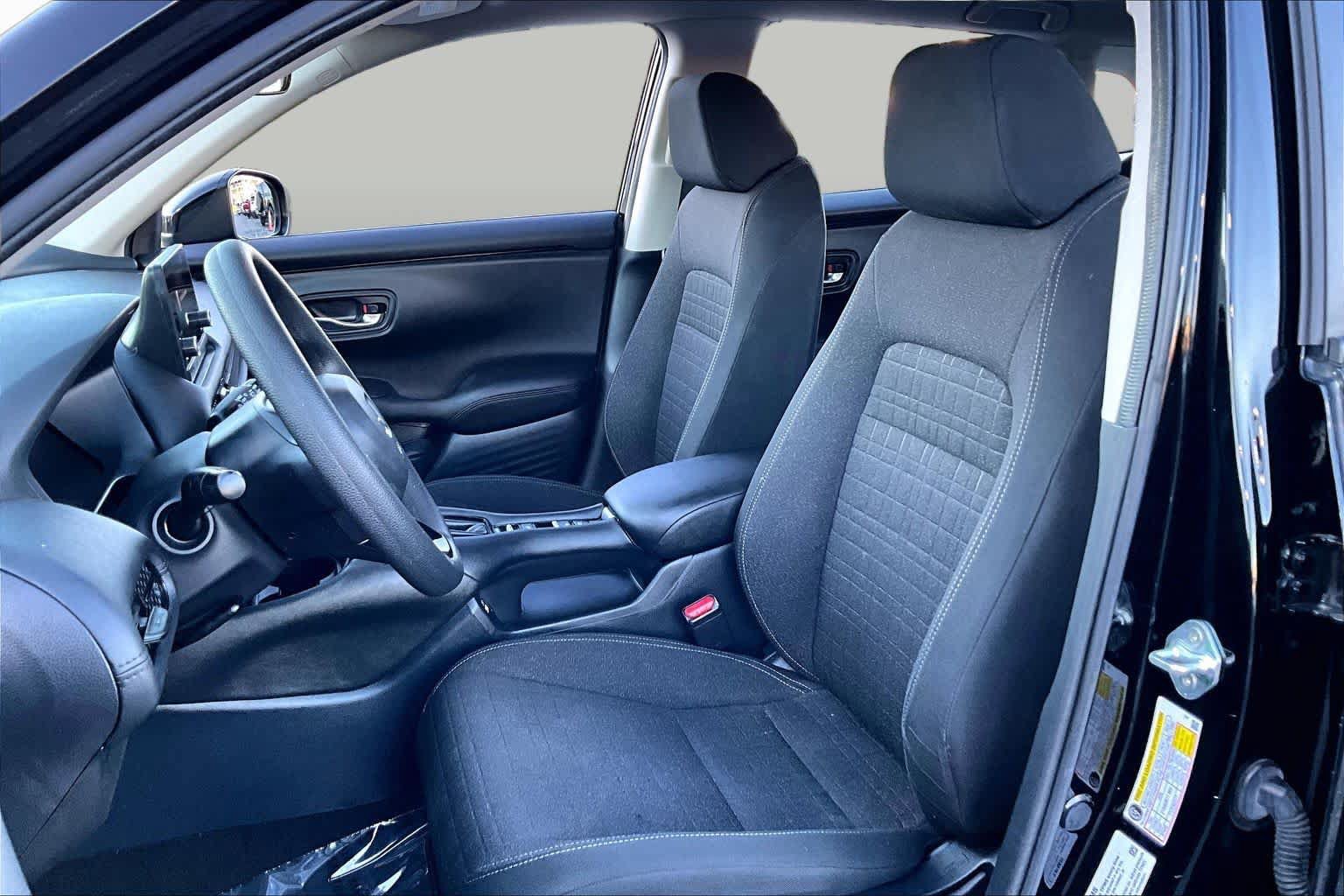 Used 2023 Honda HR-V LX image 8
