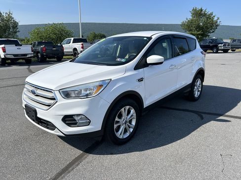 Used 2019 Ford Escape SE AWD/4WD image 3