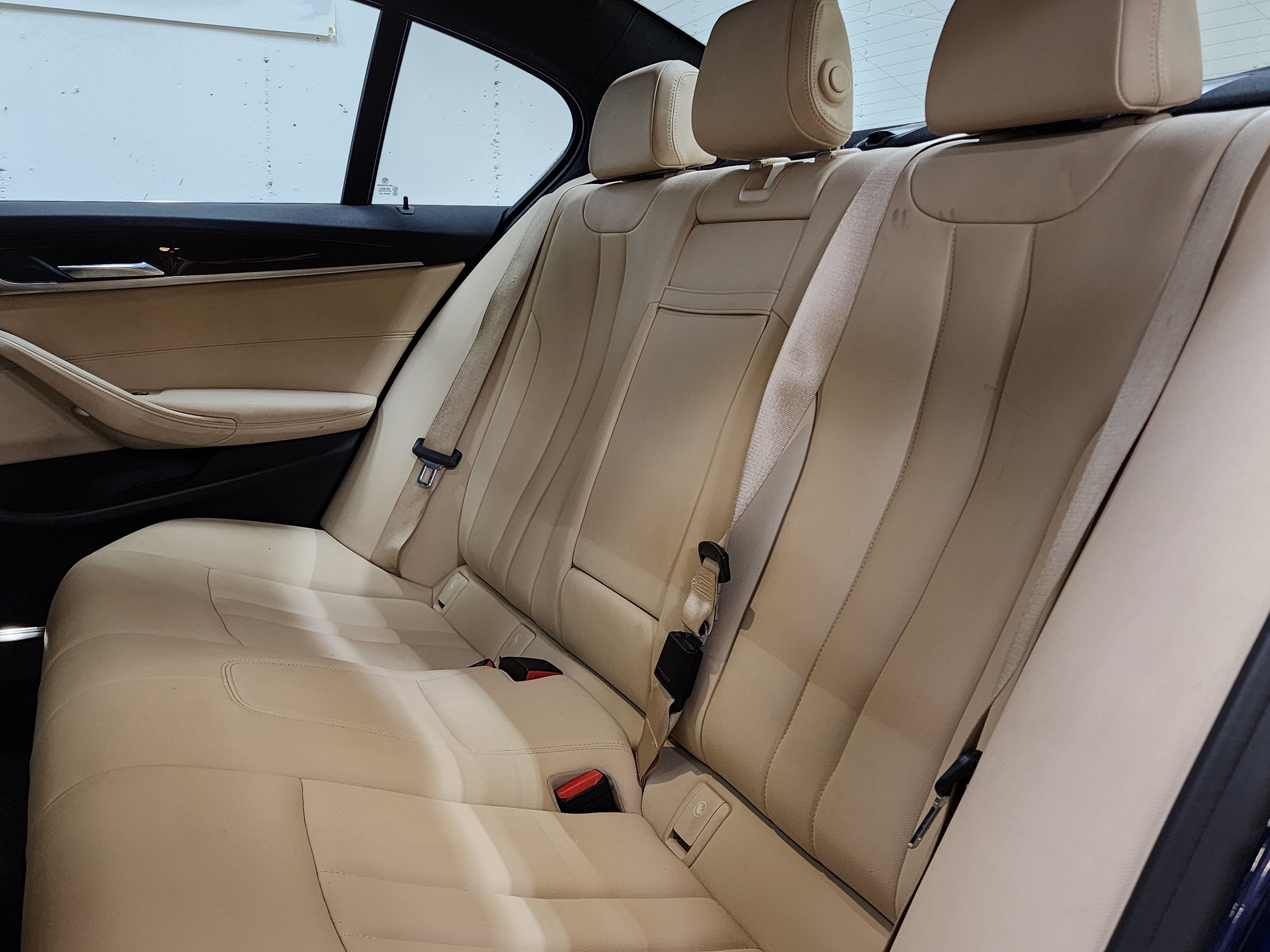 Used 2019 BMW 530e xDrive w/ Premium Package AWD/4WD image 19