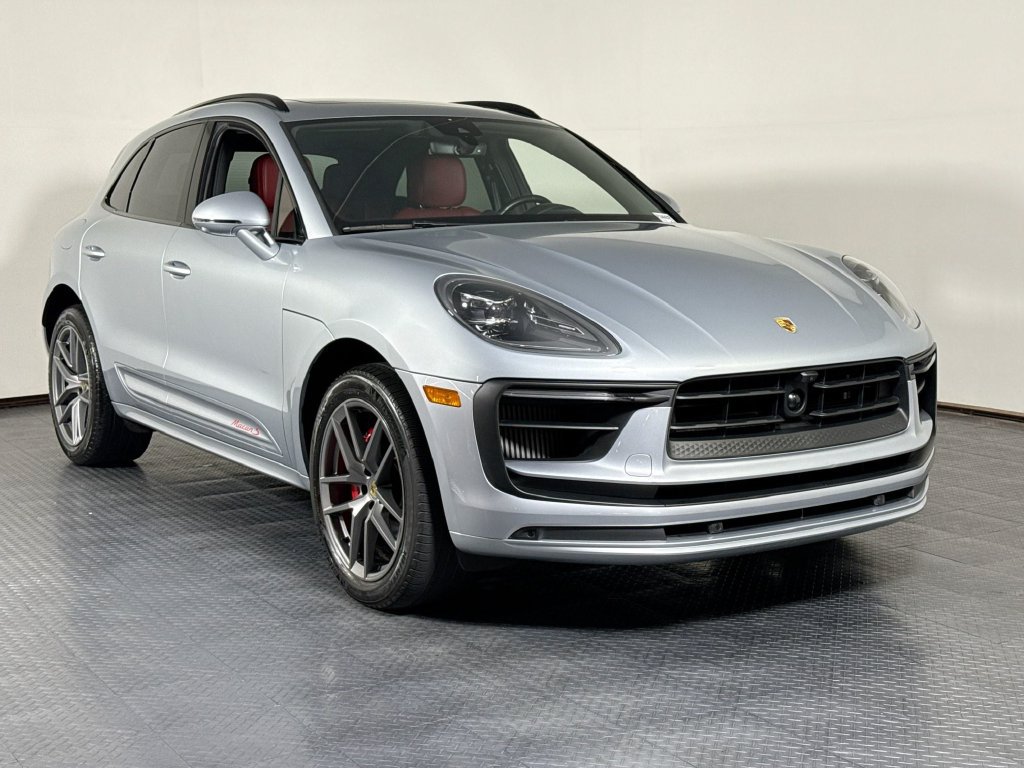 Certified 2023 Porsche Macan S AWD/4WD image 9