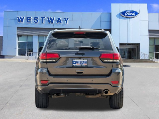 Used 2021 Jeep Grand Cherokee Laredo X RWD image 4