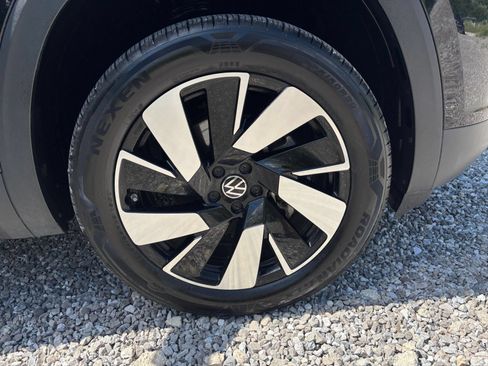 Used 2026 Volkswagen Atlas Cross Sport SE FWD image 33