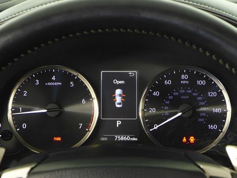 Used 2018 Lexus IS 300 RWD image 28