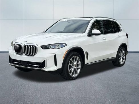 Used 2025 BMW X5 xDrive40i w/ Premium Package AWD/4WD image 9