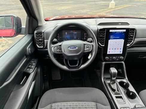 Used 2025 Ford Ranger XLT w/ Trailer Tow Package AWD/4WD image 15