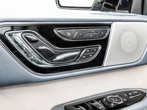 Used 2020 Lincoln Navigator L Black Label w/ Cargo Convenience Package image 47