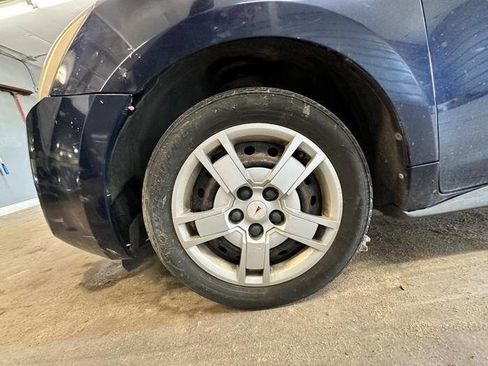 Used 2010 Pontiac Vibe w/ Preferred Package FWD image 11