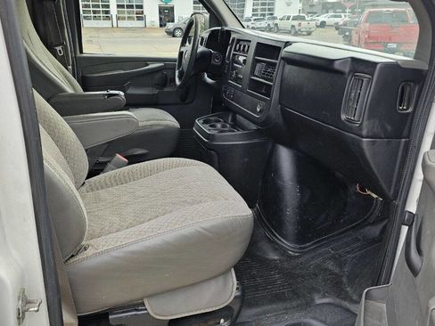 Used 2013 Chevrolet Express 2500 image 11